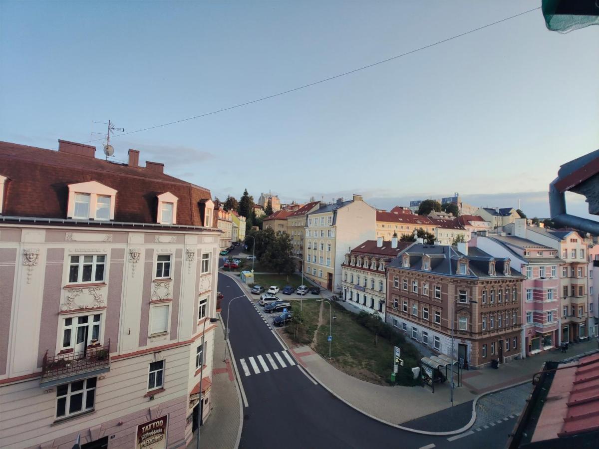 Apartman V Centru Karlowe Wary Zewnętrze zdjęcie